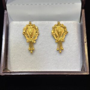 Traditional light weight earring